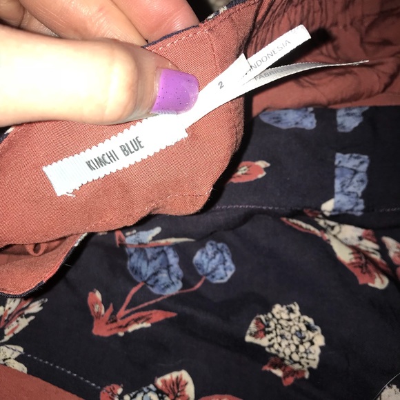 UO Kimchi Blue flirty ruffle hem floral print shorts - Picture 7 of 8